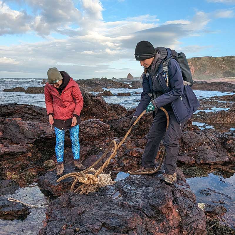Scottish Coastal Clean Up - Volunteers in action Scottish Coastal Clean Up - Volunteers in action